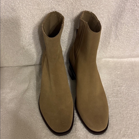 Dolce Vita Tan Ankle Boots - Picture 3 of 9